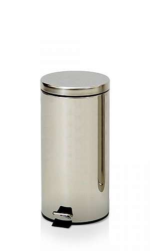 Lixeira com Pedal de Inox Lixeira com Pedal de Inox